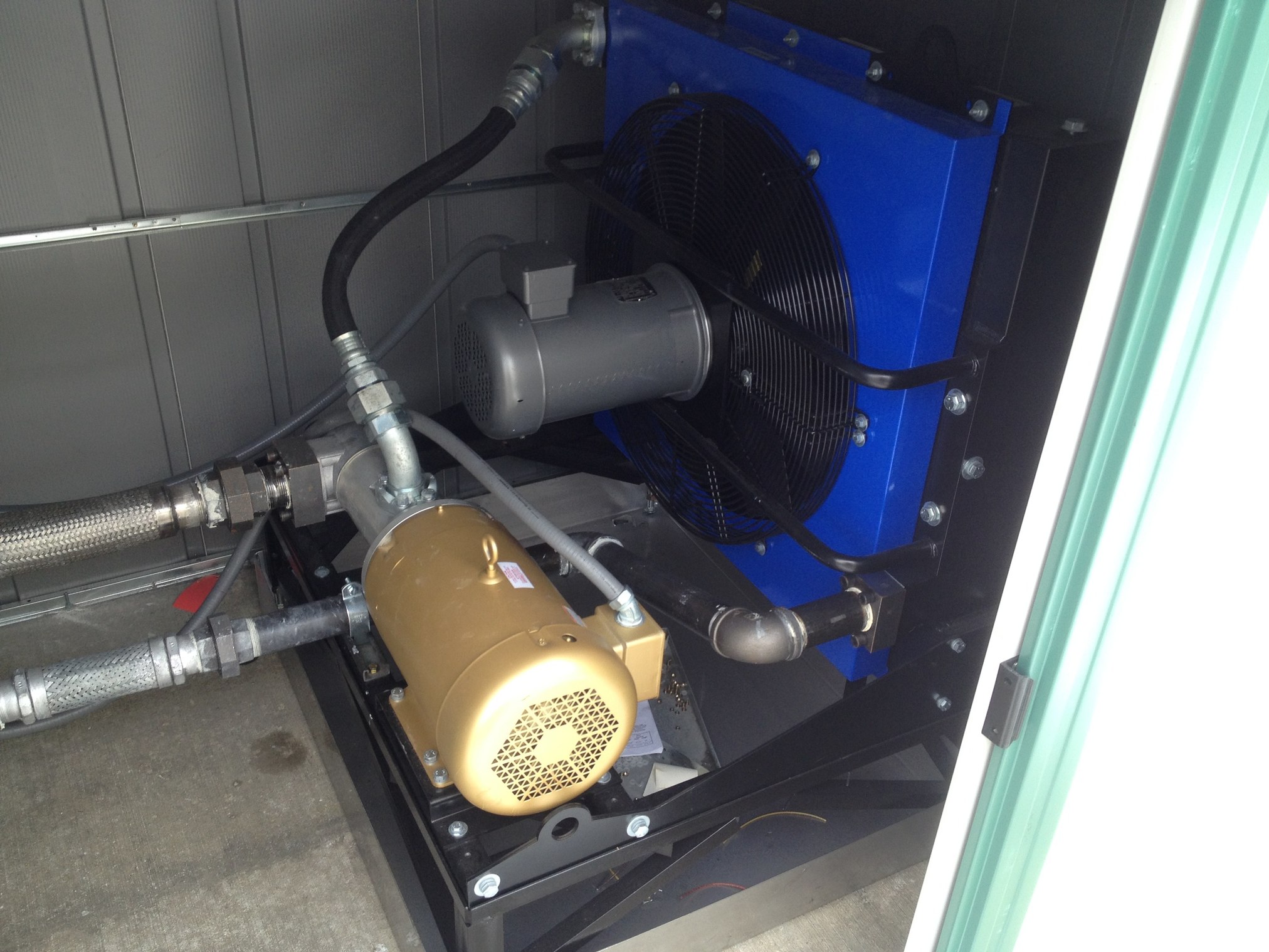 Closed Loop Hydraulic Cooling System Caleb Zastrow